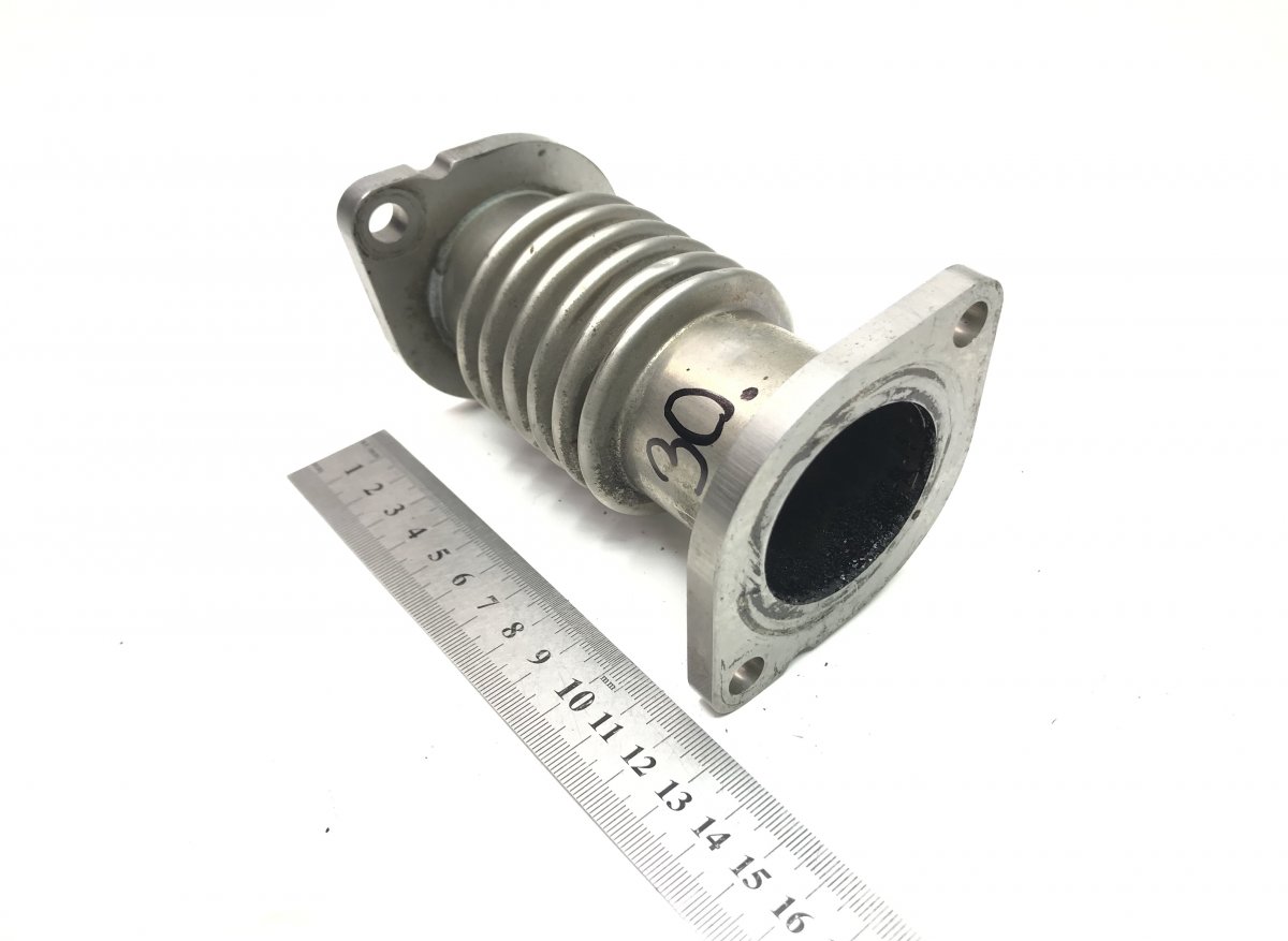 51081530087 Exhaust pipe exhaust gas recirculation system EGR D2676 MANImage