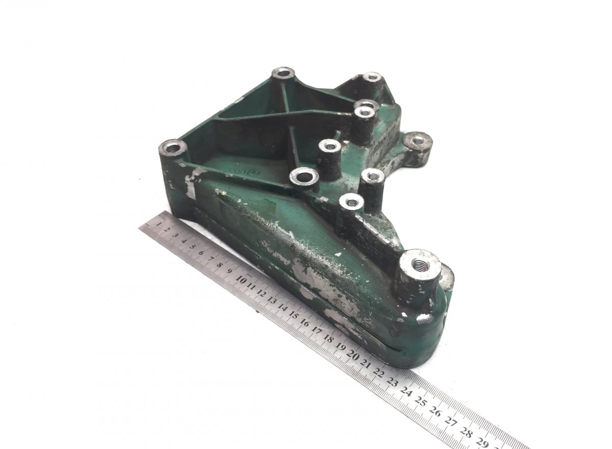 Bracket, alternatorImage