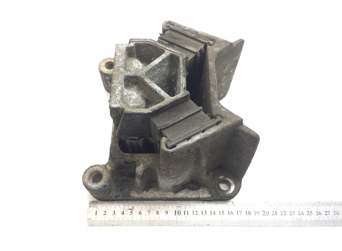 81962100598 Engine Vibration Insulator, Rear R=L MAN TGL/TGM/TGAImage