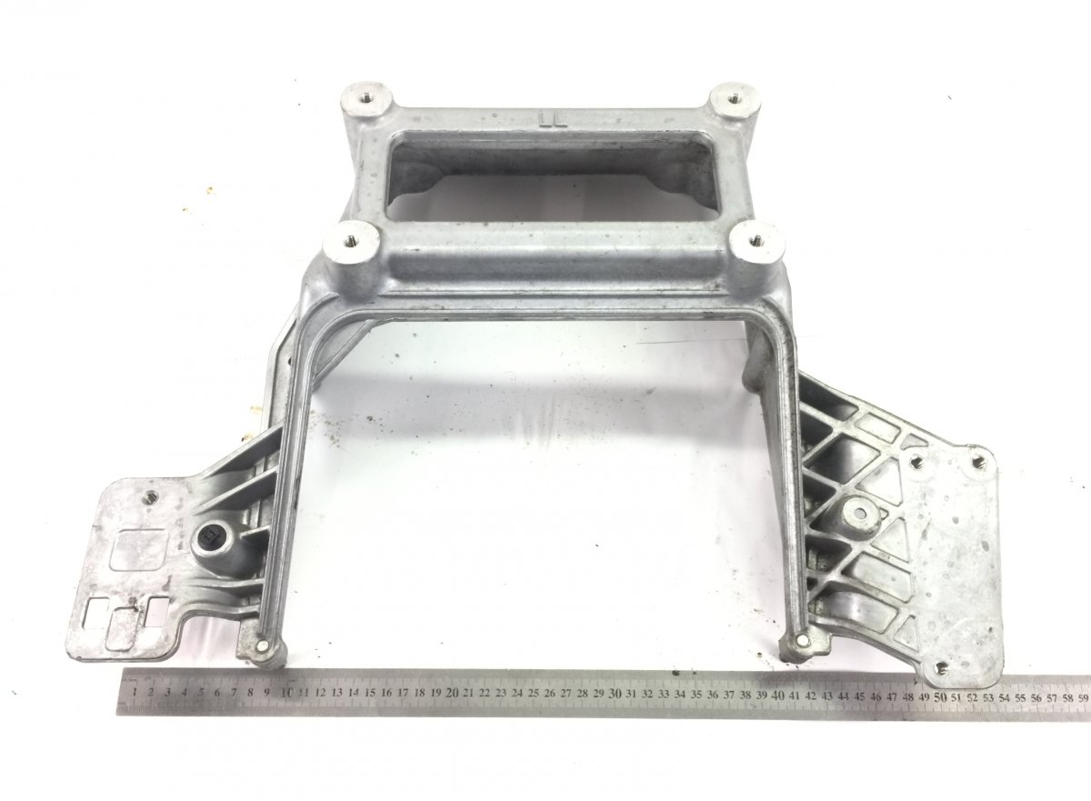 9604610235 Steering Column Bracket MERCEDES Actros MP4Image