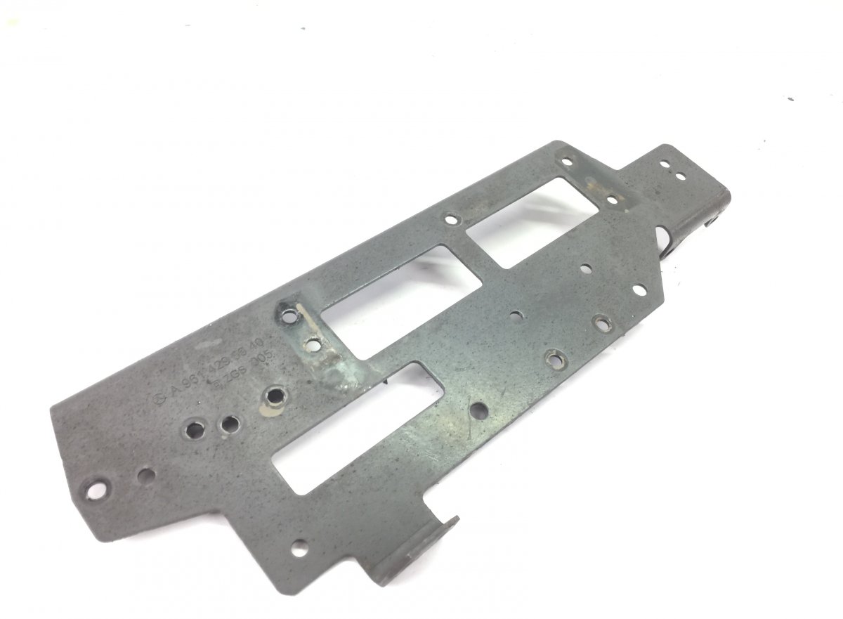 9614298940 Relay Valve Bracket; MERCEDES Actros MP4Image