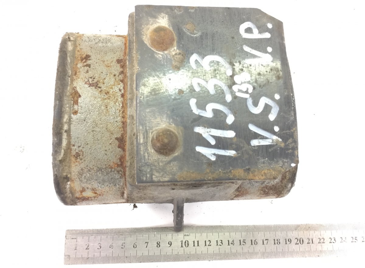 1426779 Axle Mounting Plate, Auxiliary axle, Right DAF XF106Image