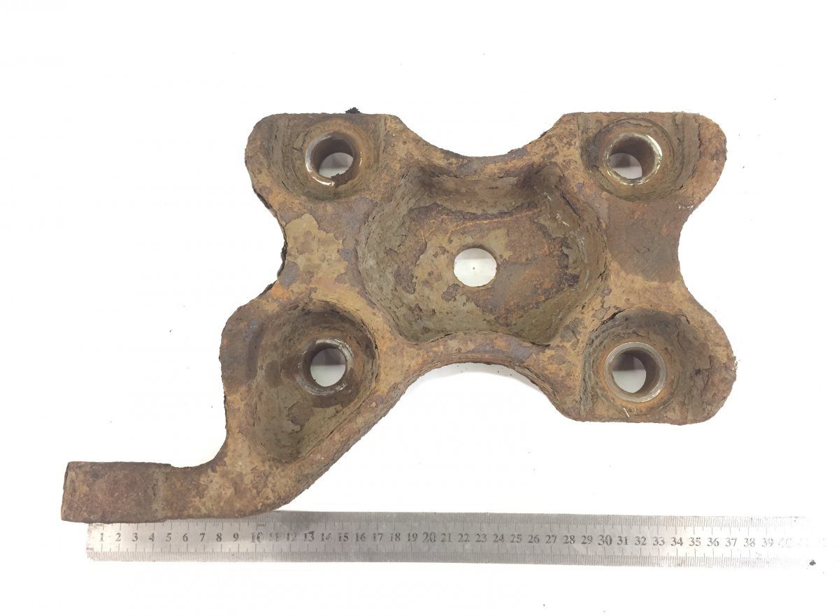 20582108 Shock Absorber Bracket Rear Axle, Lower Right VOLVO FL 1536081Image