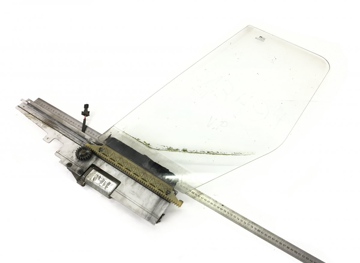 20862559+20745153+20862583 Door Window w/Regulator Motor Assy VOLVOImage