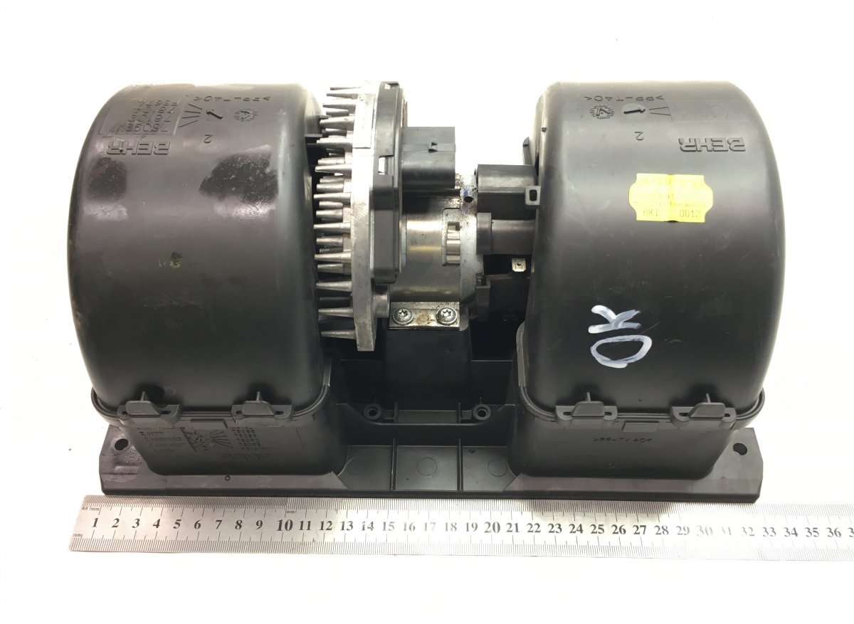 20926019 + 20852837 Cabin Heating-Cooling Fan, Casing VOLVO FH, FMImage