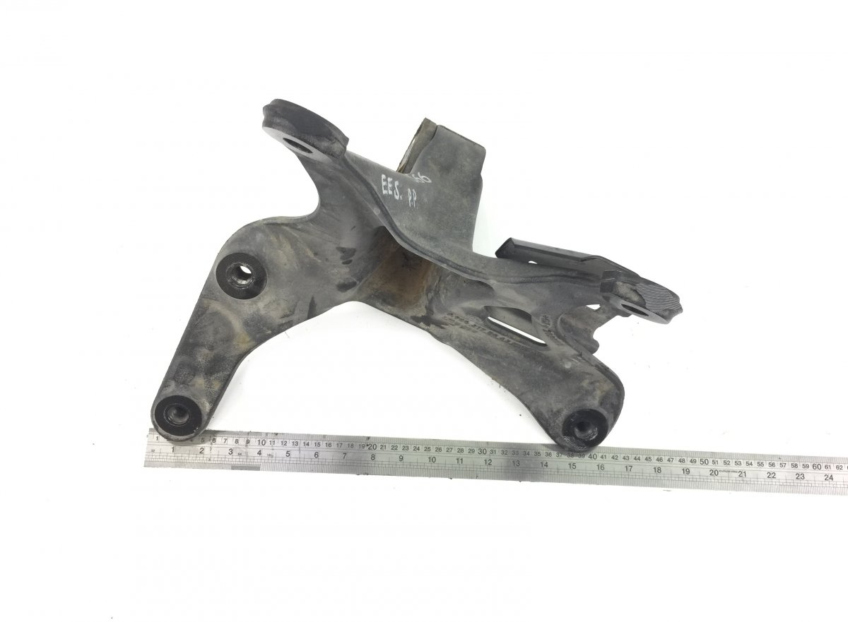 9613102958 Cabin bracket, front Right for Mercedes Actros MP4Image