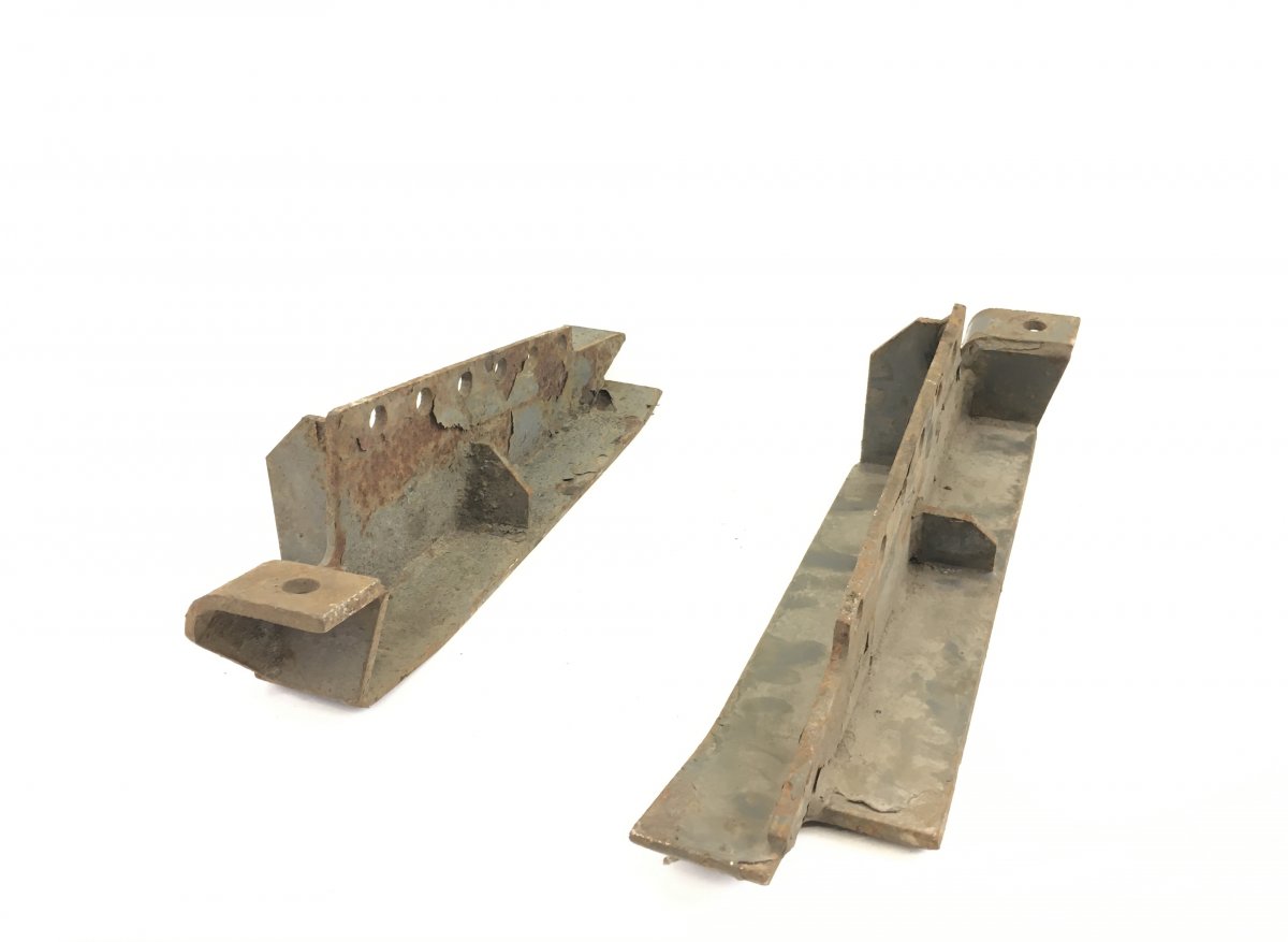 3944577 + 3944576 Fifth wheel slide members VOLVOImage