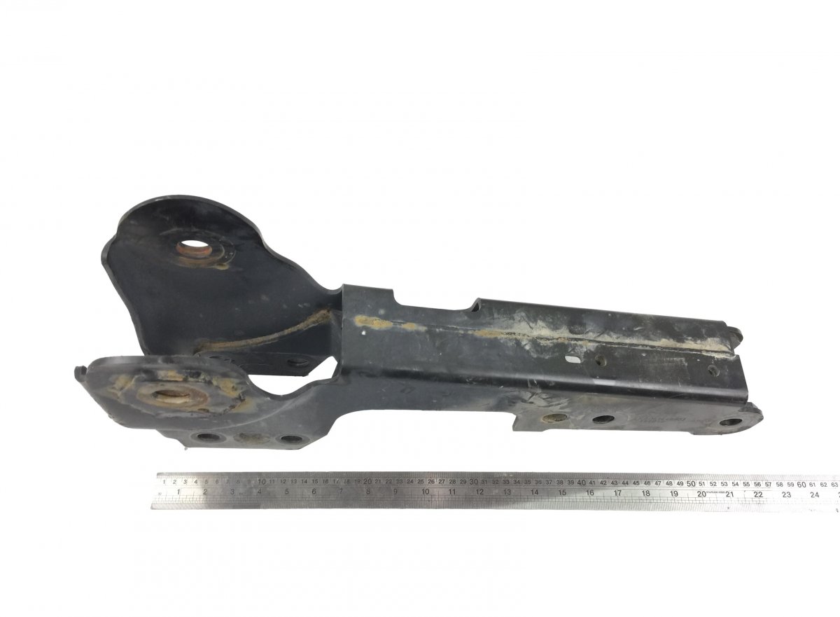 9613102558 Cabin Bracket, Front Right MERCEDES-BENZImage