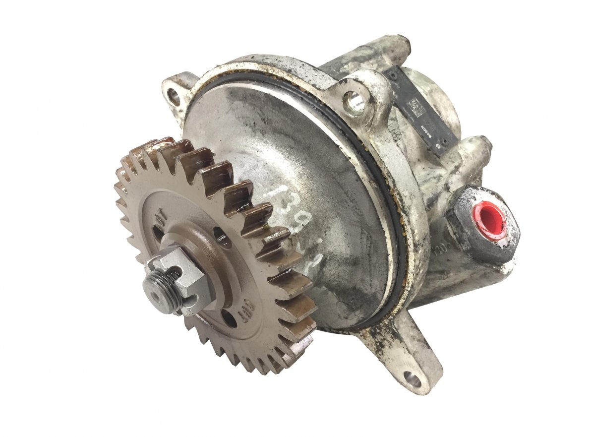 20944771 Power Steering Pump VOLVO B9Image