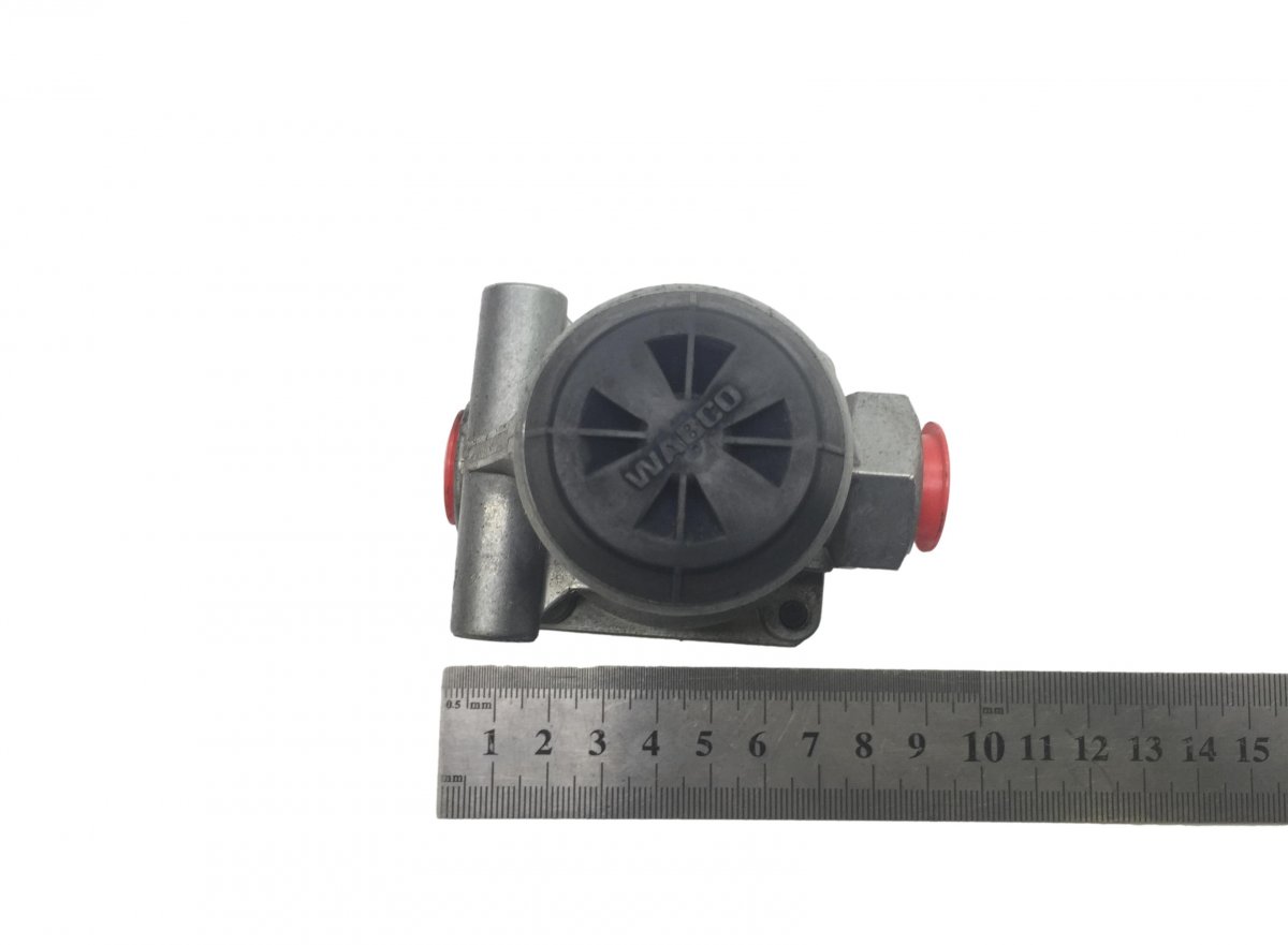 21339181 Pressure limiting valve 145psi/10 bar VOLVOImage