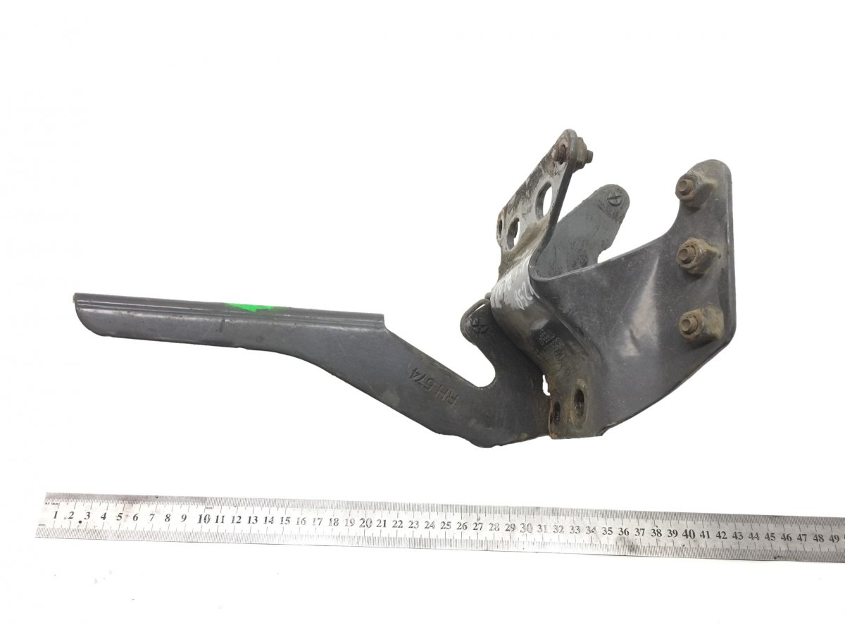 1785547 Lower Grille Hinge, Right, Hight bumper SCANIA P, G, R, T-SerieImage