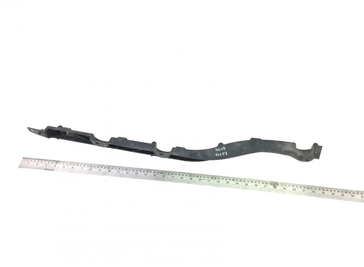 82270692 Top Step Plast Cover Bracket, Left VOLVOImage