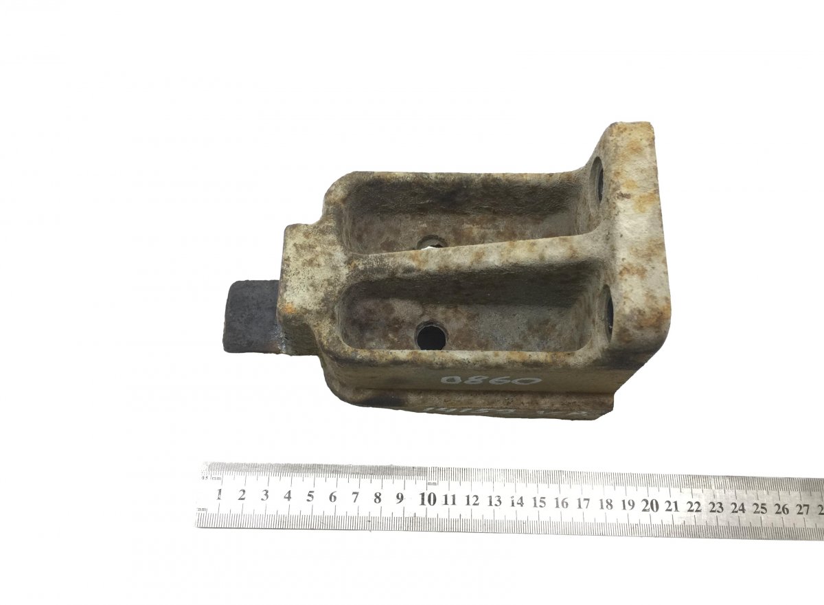 5010460317 Engine Bracket, Front Left RENAULT MidlumImage