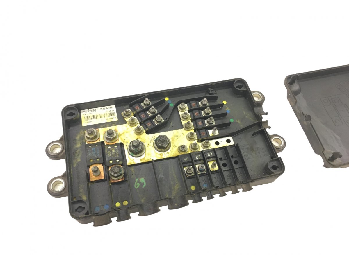 21717591 Fuse Box VOLVOImage