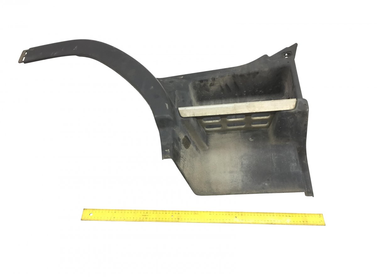 20425469 + 1063726 Upper Step Plate Complete, Right VOLVO FMImage