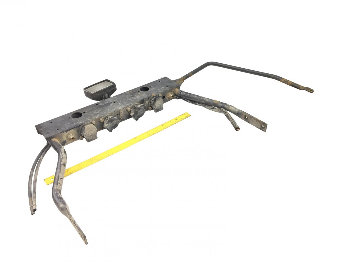 9305200166 Power outlet frame, Trailer MERCEDES ActrosImage