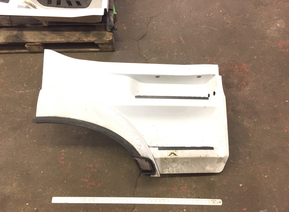 9606665103 + 9606662128 + 9606662228 Boarding Step Panel, Upper Right MBImage