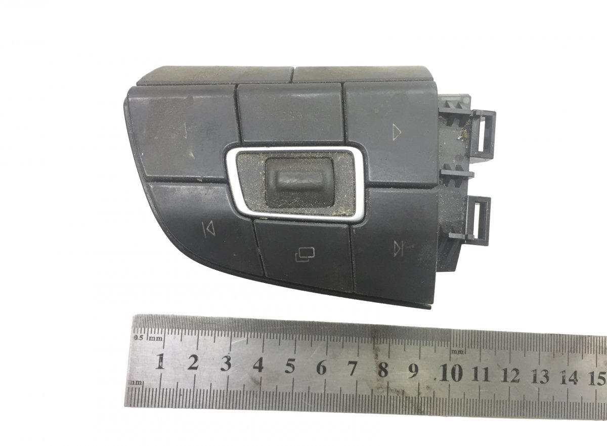 22629276 Steering Wheel Switches Module, Right VOLVOImage