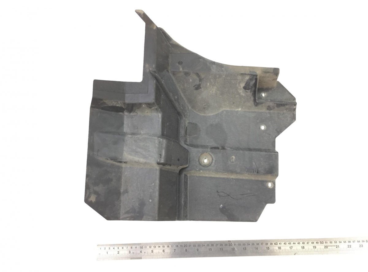 9305240128  Radiator Dust Shield, Upper Left MERCEDES ActrosImage