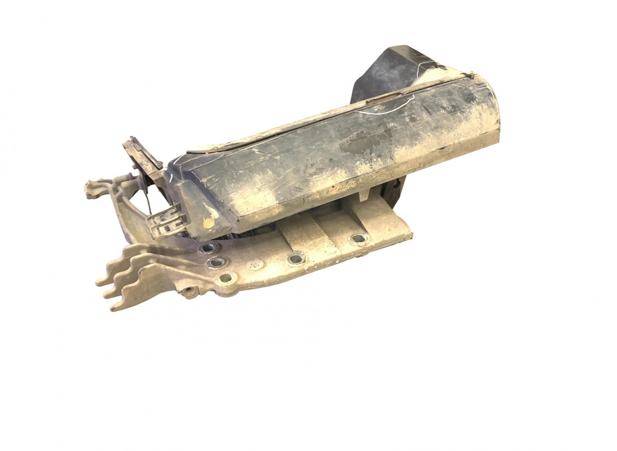 1948151 +1948243 +1945871 Lower Step Plate assy with Bracket, LH DAF XFImage