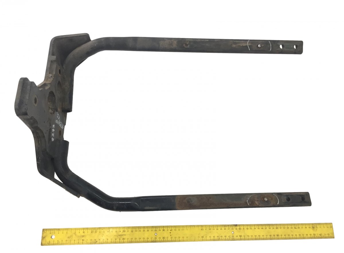 20921618 Mudguard Bracket, Front Axle, Rear Left VOLVOImage