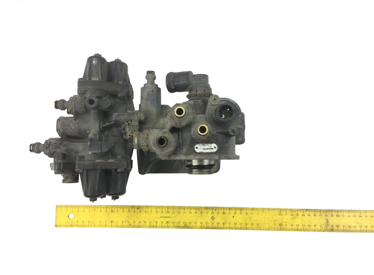 5801335174 Air dryer with multi-circuit valve WABCO for IVECOImage