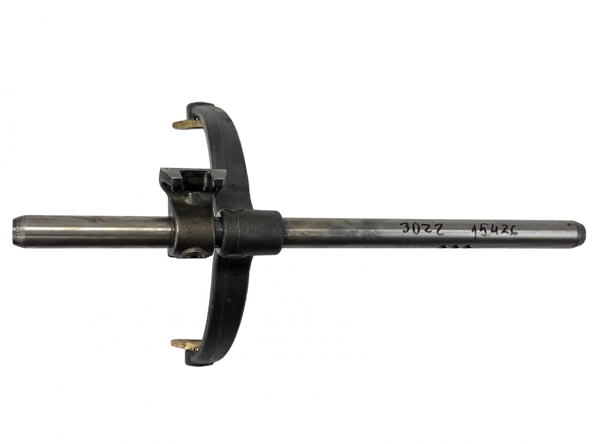 1479104 +2111234 +1479099 Gear Selector Fork with guide pin ScaniaImage