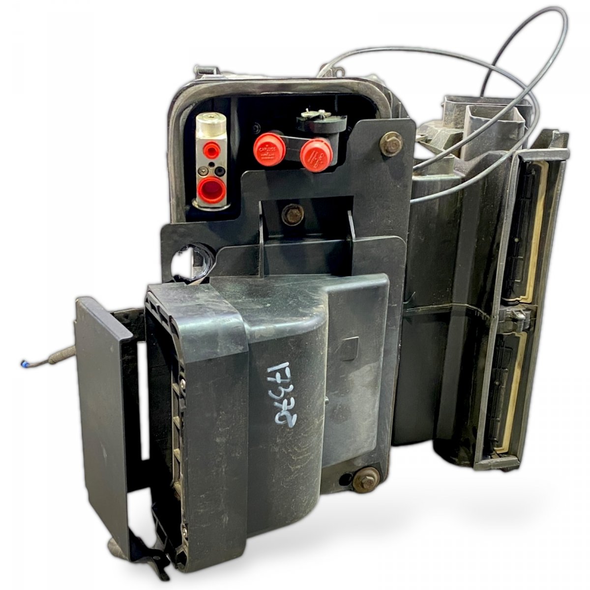 21176601 Cabin Heating-Cooling Radiators Set with Casing VOLVOImage