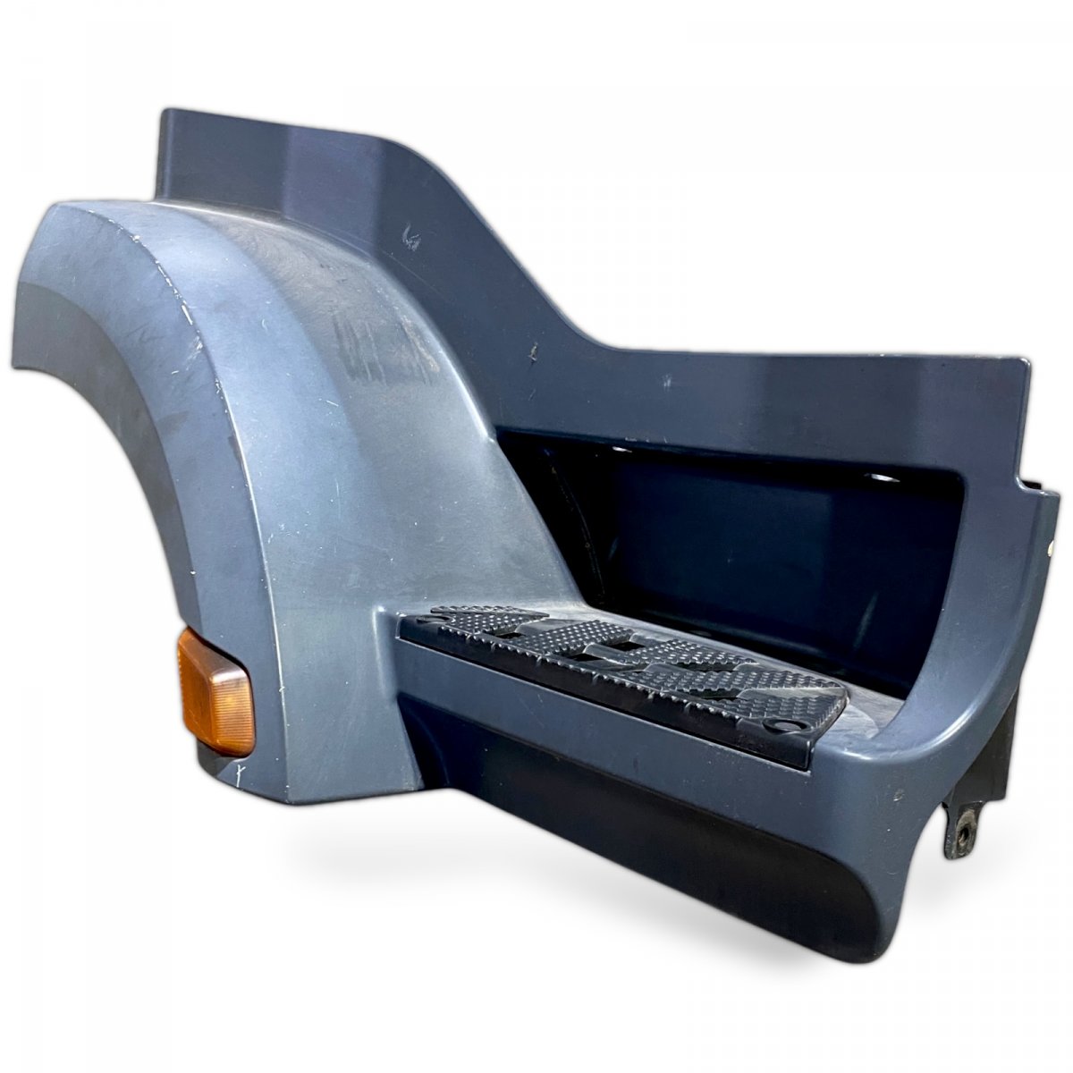 9606668003 +9606662028 Upper Step Plate, Right; MERCEDES Antos, ActrosImage