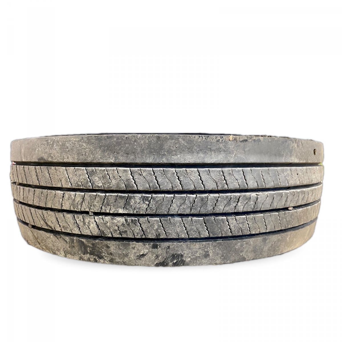 275/70R22.5 Tyre with rim;  1pcsImage