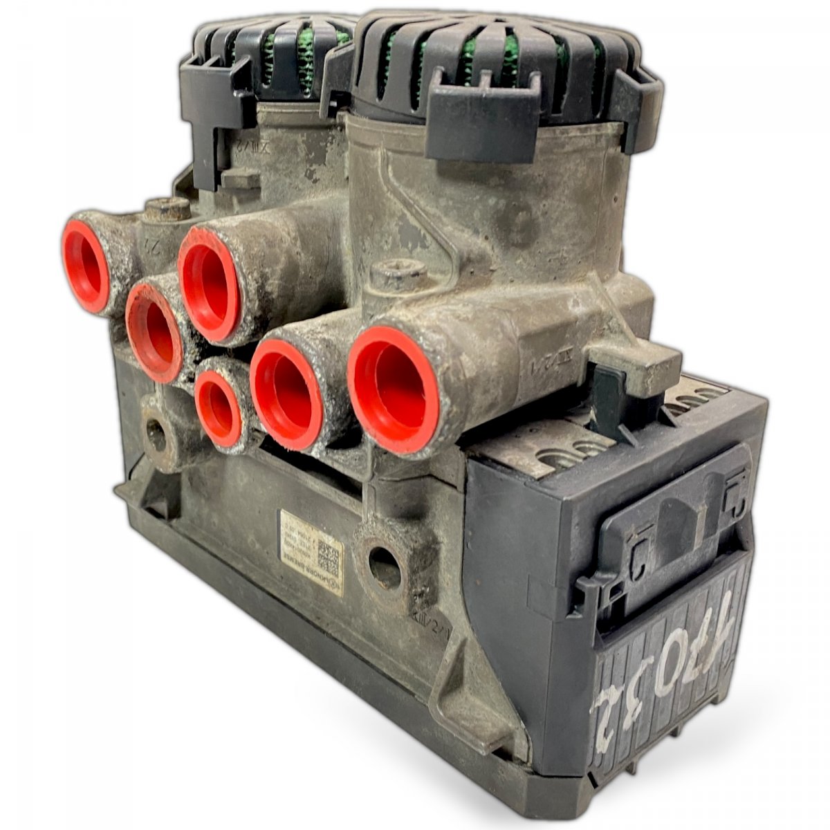 21122035 K020022 EBS Modulator, Rear Axle for VOLVO / RENAULTImage