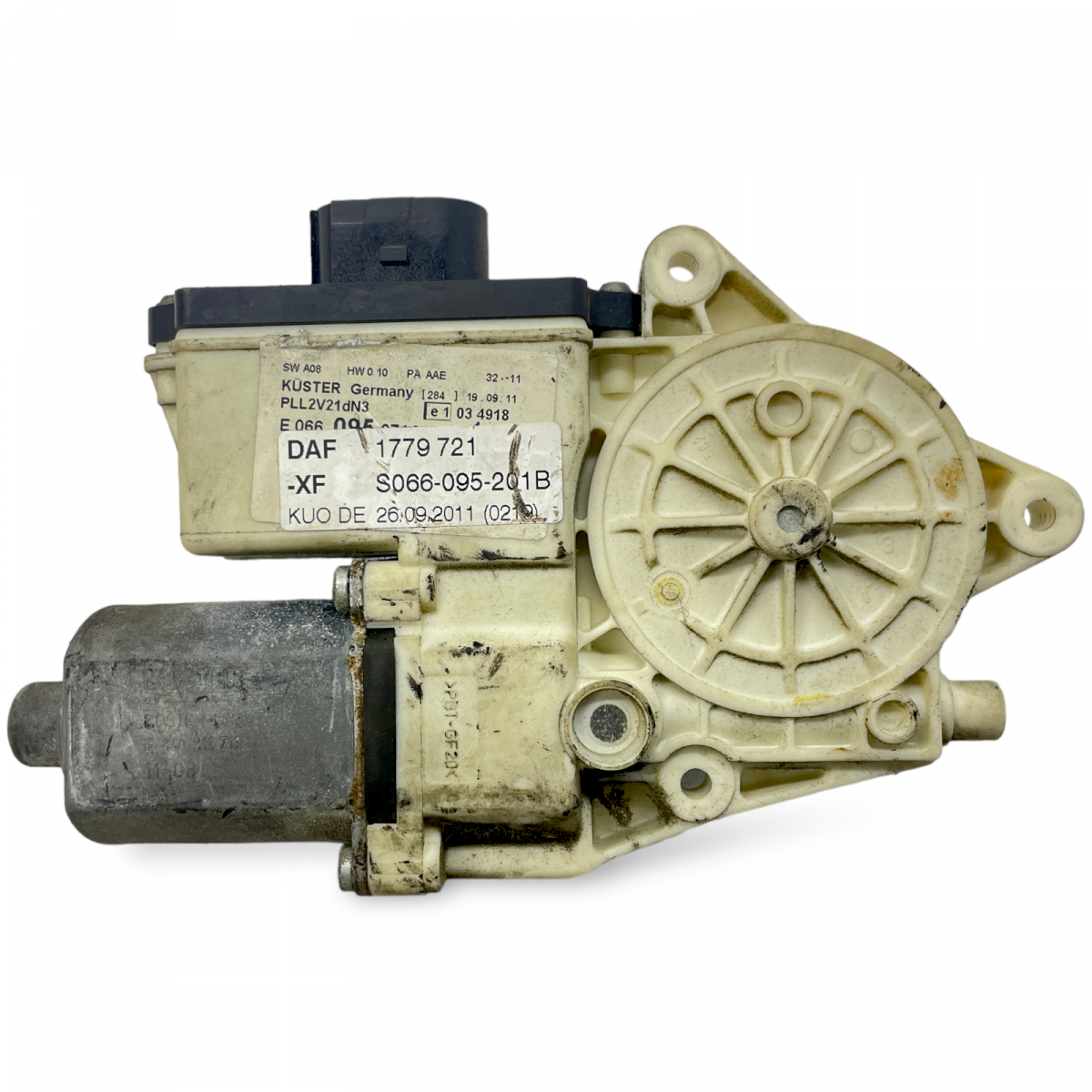 1779721+ Window Lifter Motor Left DAF XF105Image