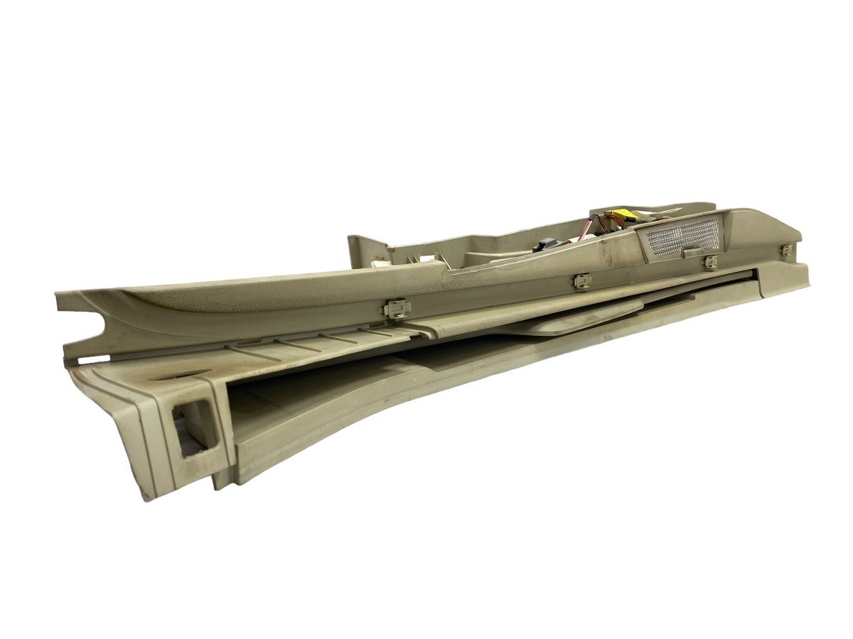 8406499 Cabin lining, Right VOLVOImage