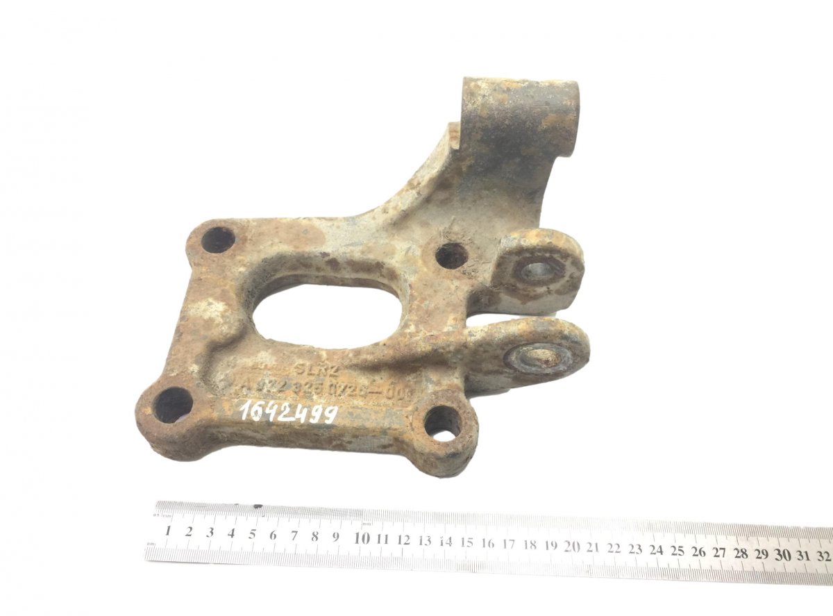 9223250726 Shock Absorber Bracket, Drive Axle Lower Right MERCEDES-BENZImage