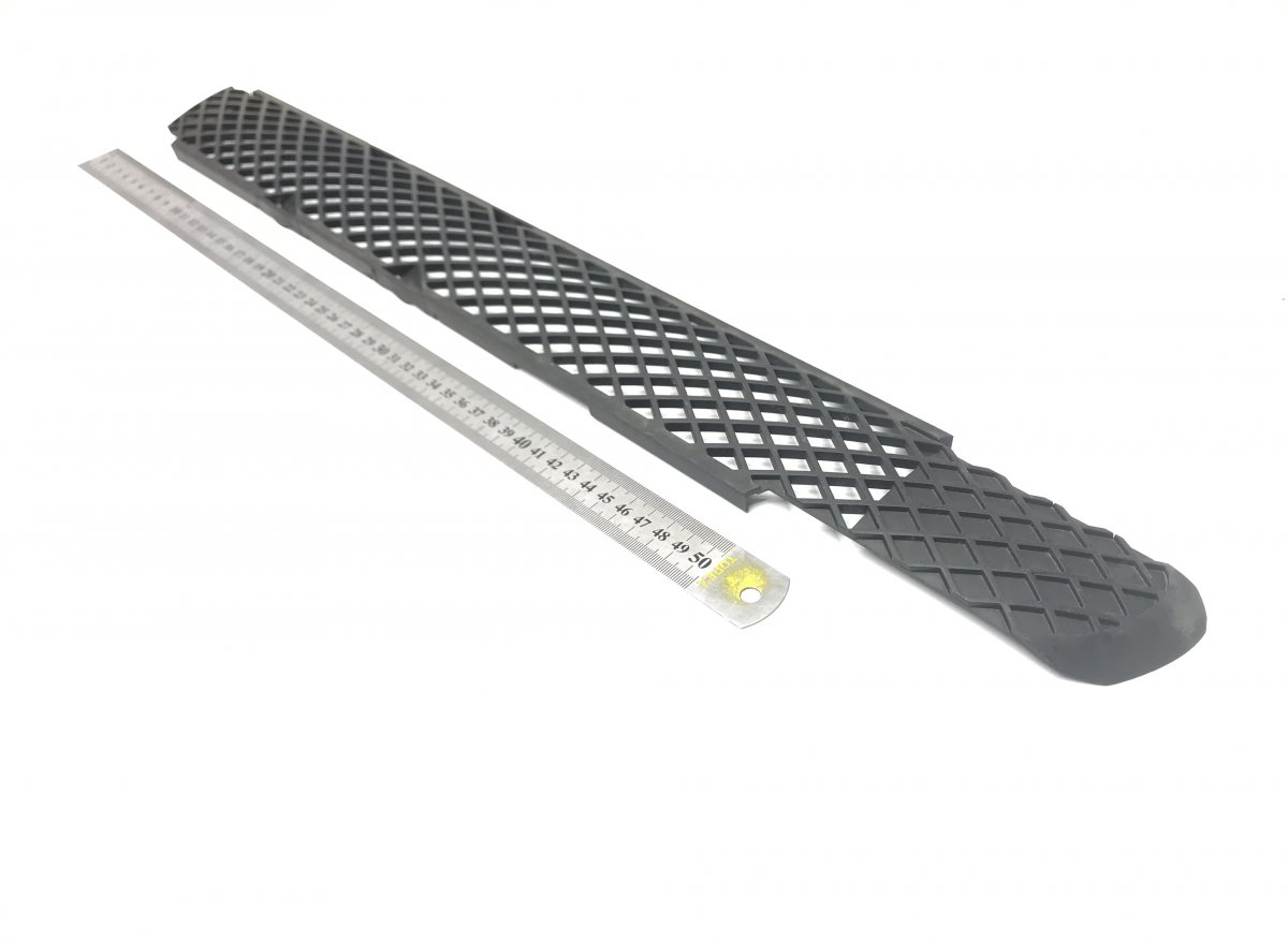 9437511318 Upper Grille Trim Mercedes ActrosImage