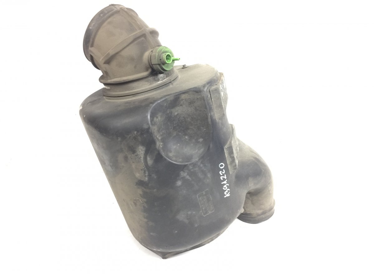 20381066 Air filter housing VOLVO FMImage