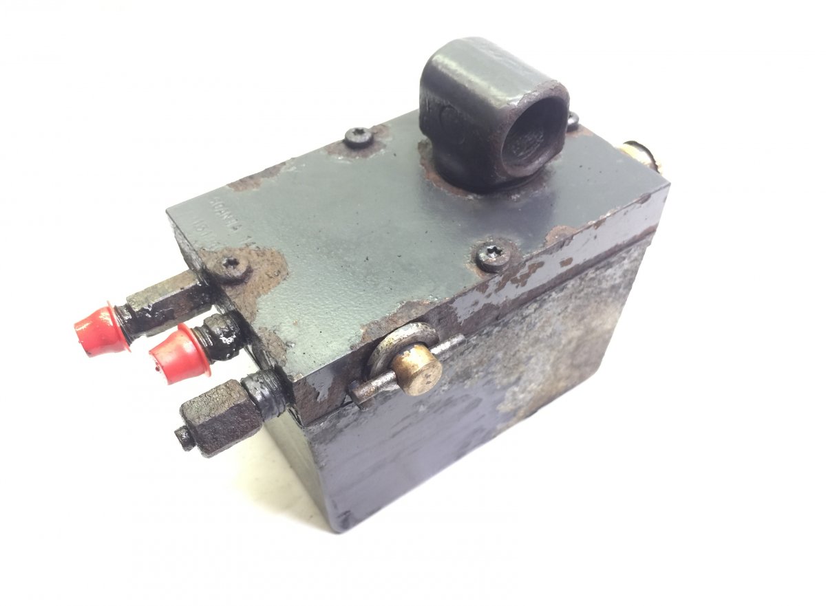 1549740 Cabin Tilt Pump SCANIA 4 - series; P, G, R, T - seriesImage