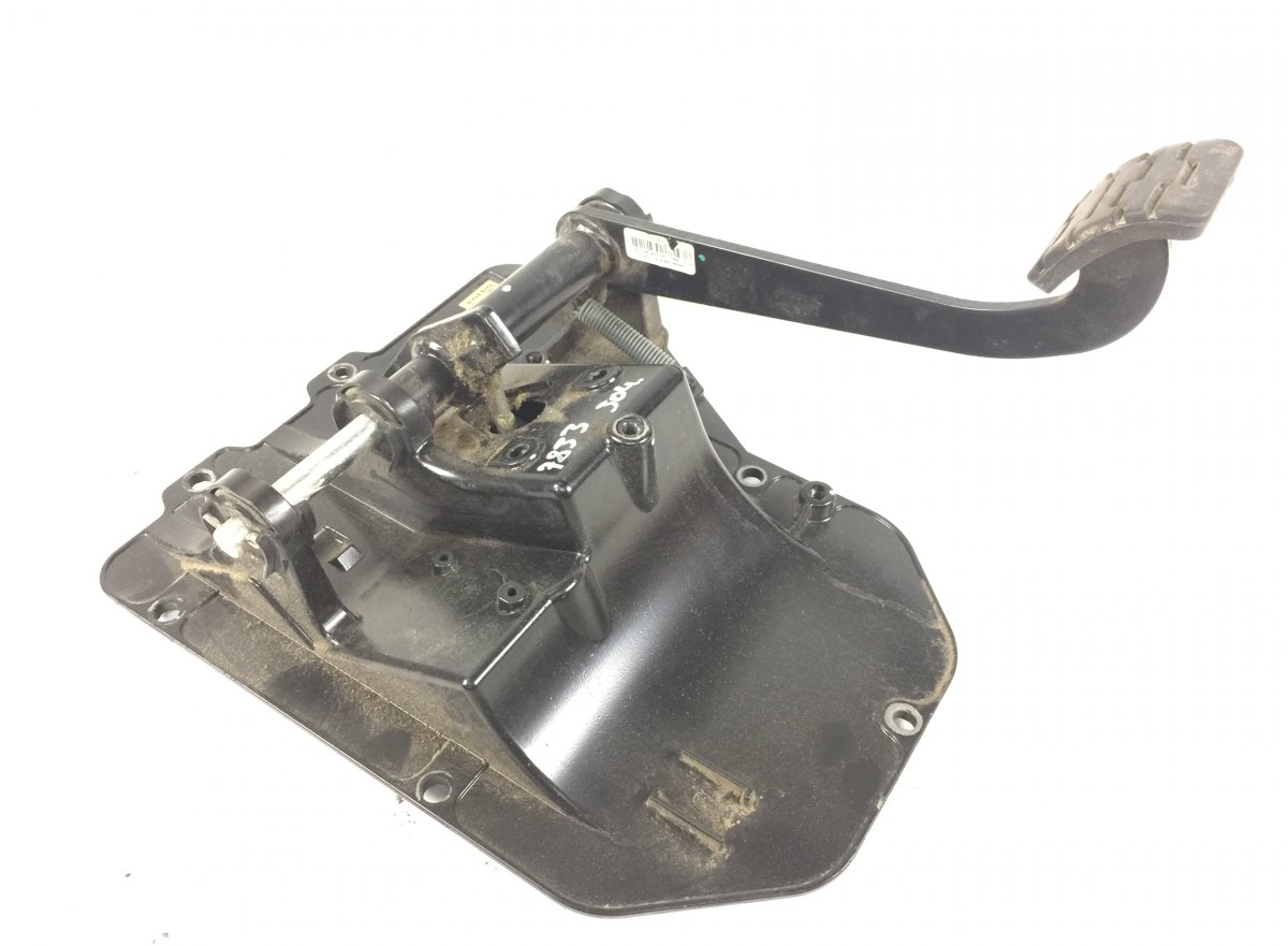 82424679 + 82424669 Pedals Panel assembly VOLVOImage