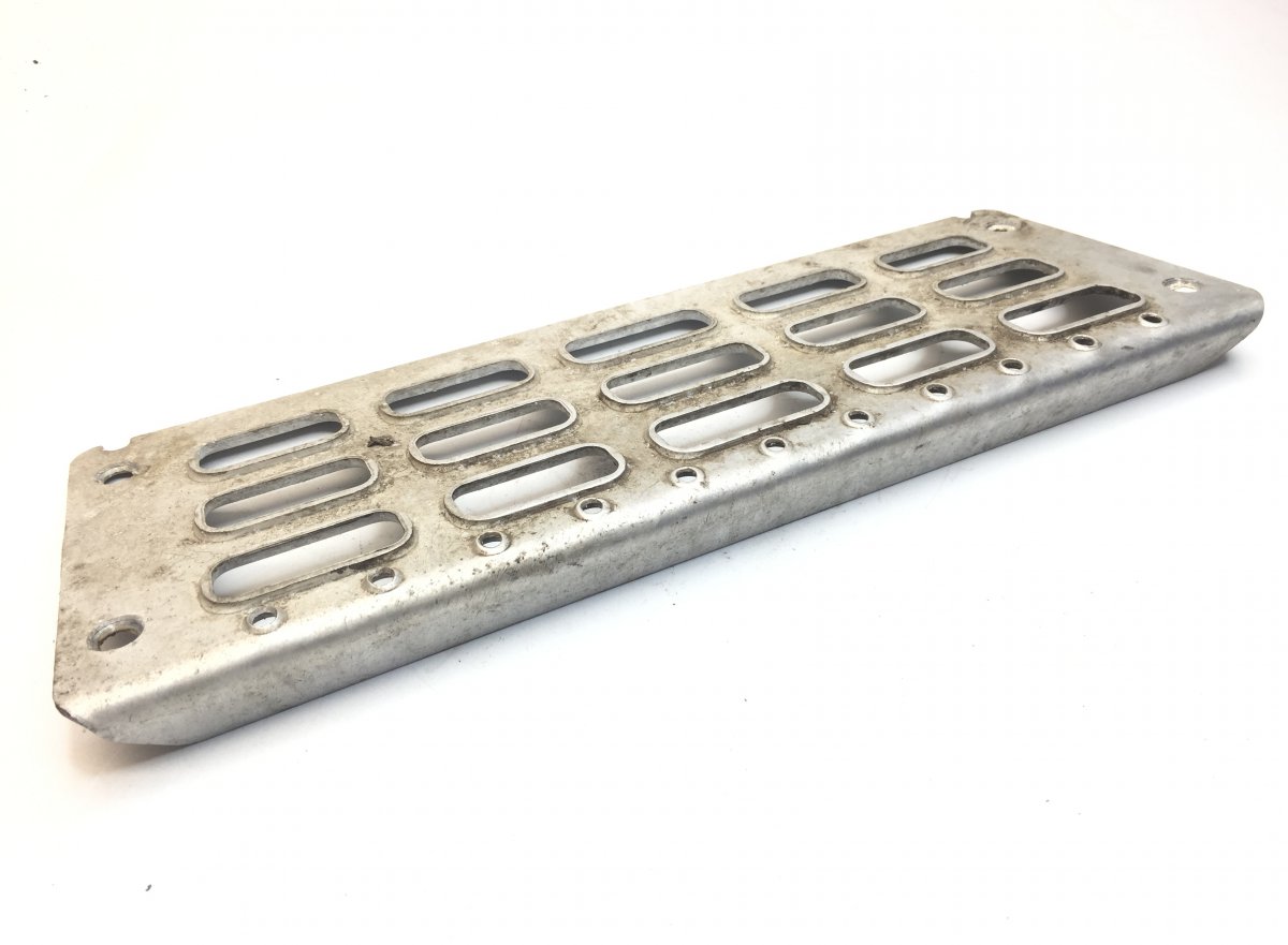 20379439 Step Plate, Upper L=R VOLVOImage
