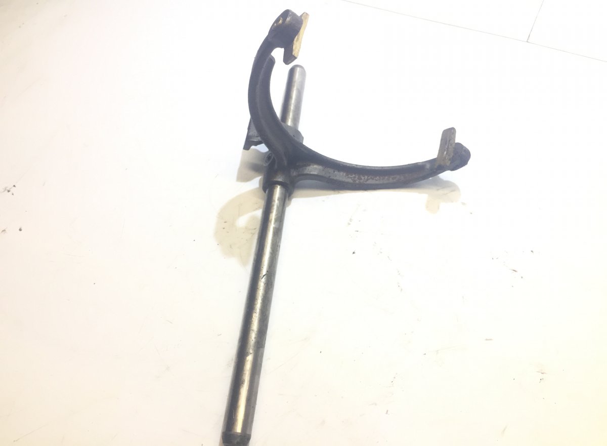 1479104 +1752838 +1479099 Gearbox Gear Selector Fork  assy ScaniaImage