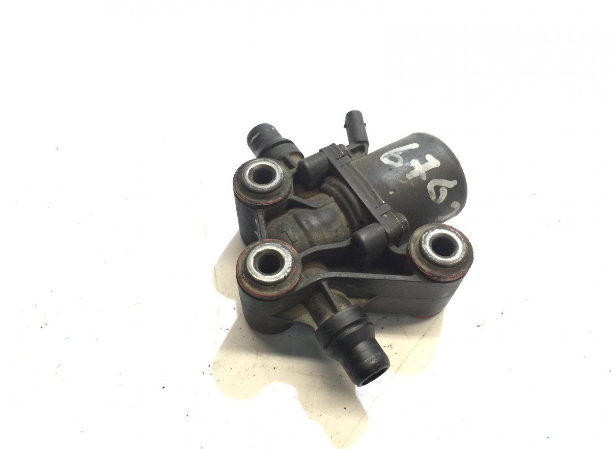 0001531059 AdBlue Heating Coolant Valve MERCEDES ActrosImage