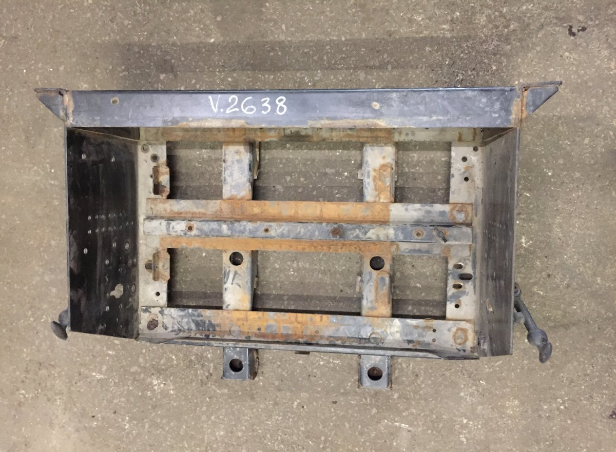 21042654 Battery box VOLVO FLImage