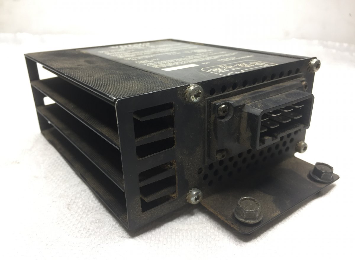 8156774 Voltage Converter VolvoImage