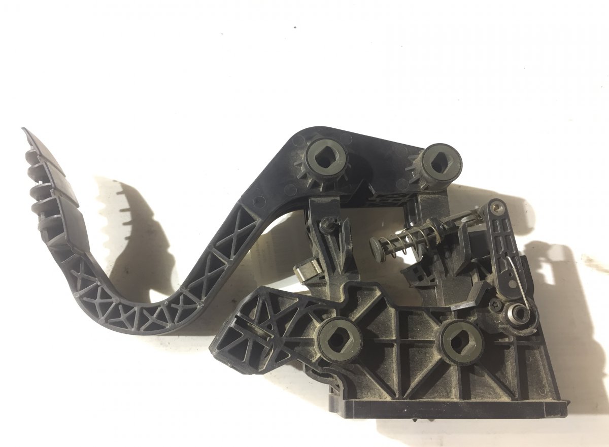 2395418 1753411 Accelerator Pedal with Position Sensor SCANIA P, G, R, TImage