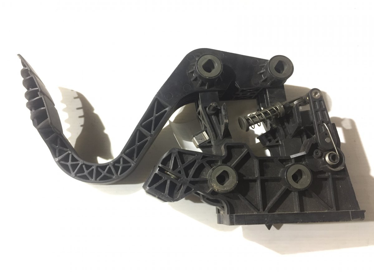 2395418 1753411 Accelerator Pedal with Position Sensor SCANIA P, G, R, TImage