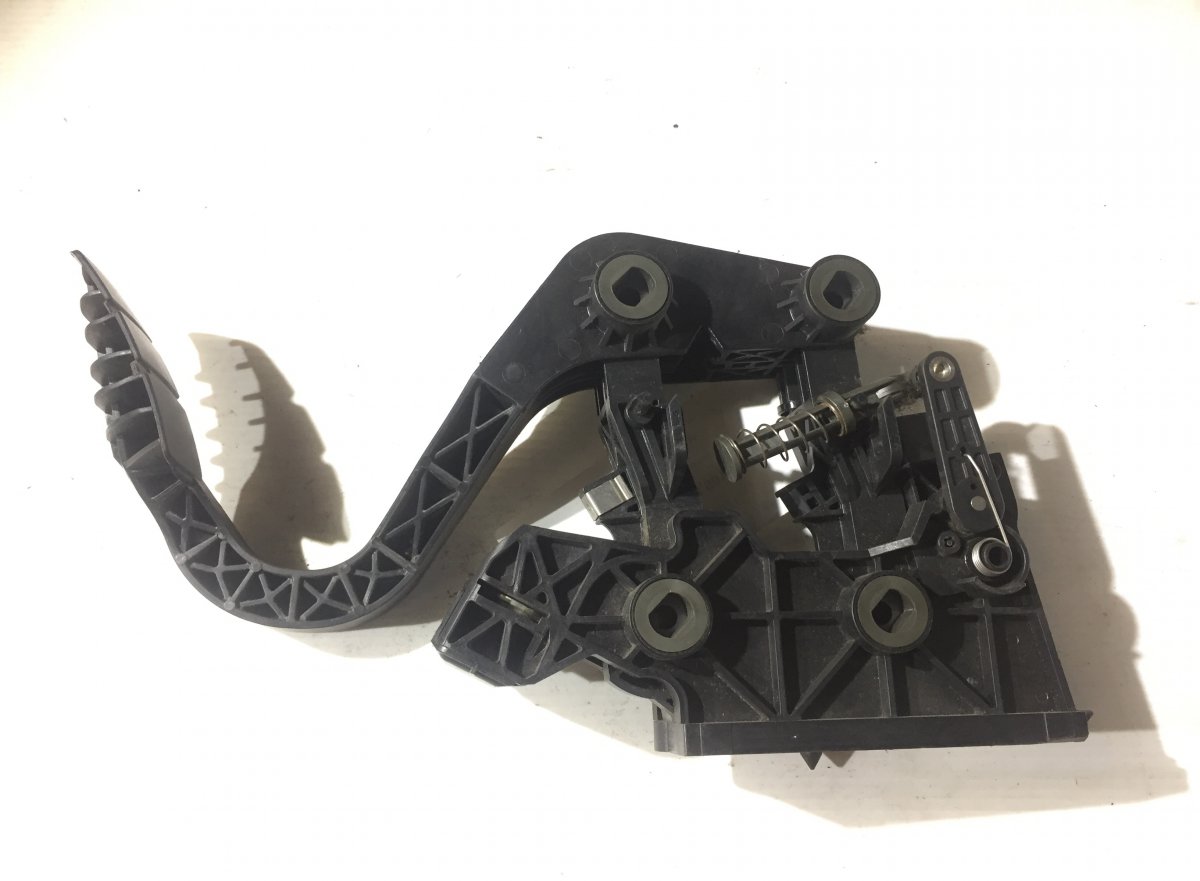 2395418 1753411 Accelerator Pedal with Position Sensor SCANIA P, G, R, TImage