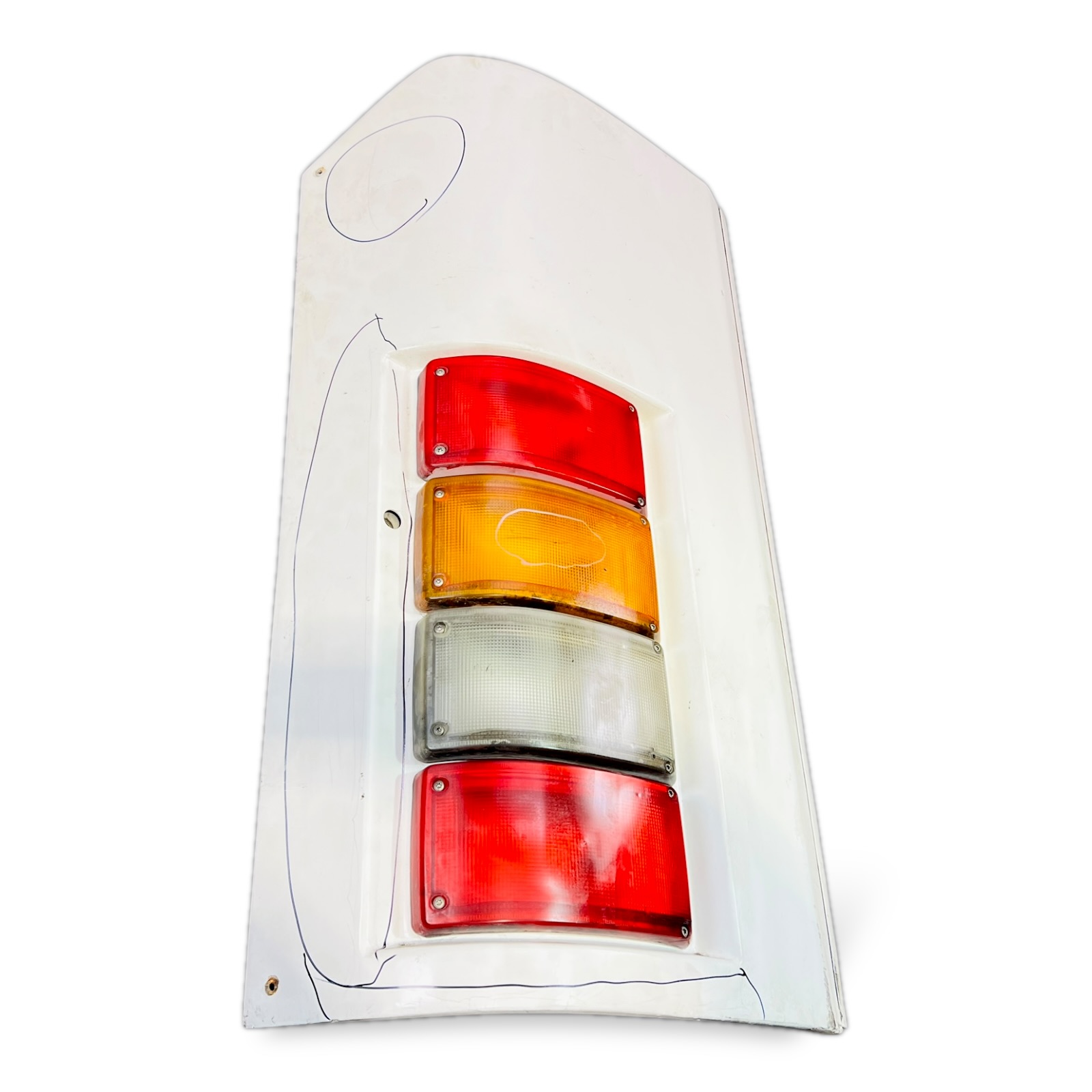 20781023 +70331035 +70365120 +70365121 Corner panel, rear, Right VolvoImage