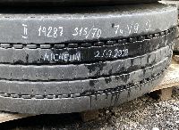 315/70R22.5 Tyre with Rim; 1pcs