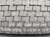 275/70R22.5 Tyre with rim;  1pcs