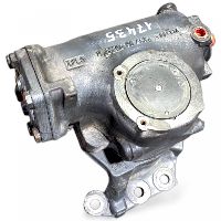 9604605400 + 9604612240 Steering Gear with bracket MERCEDES Actros MP4